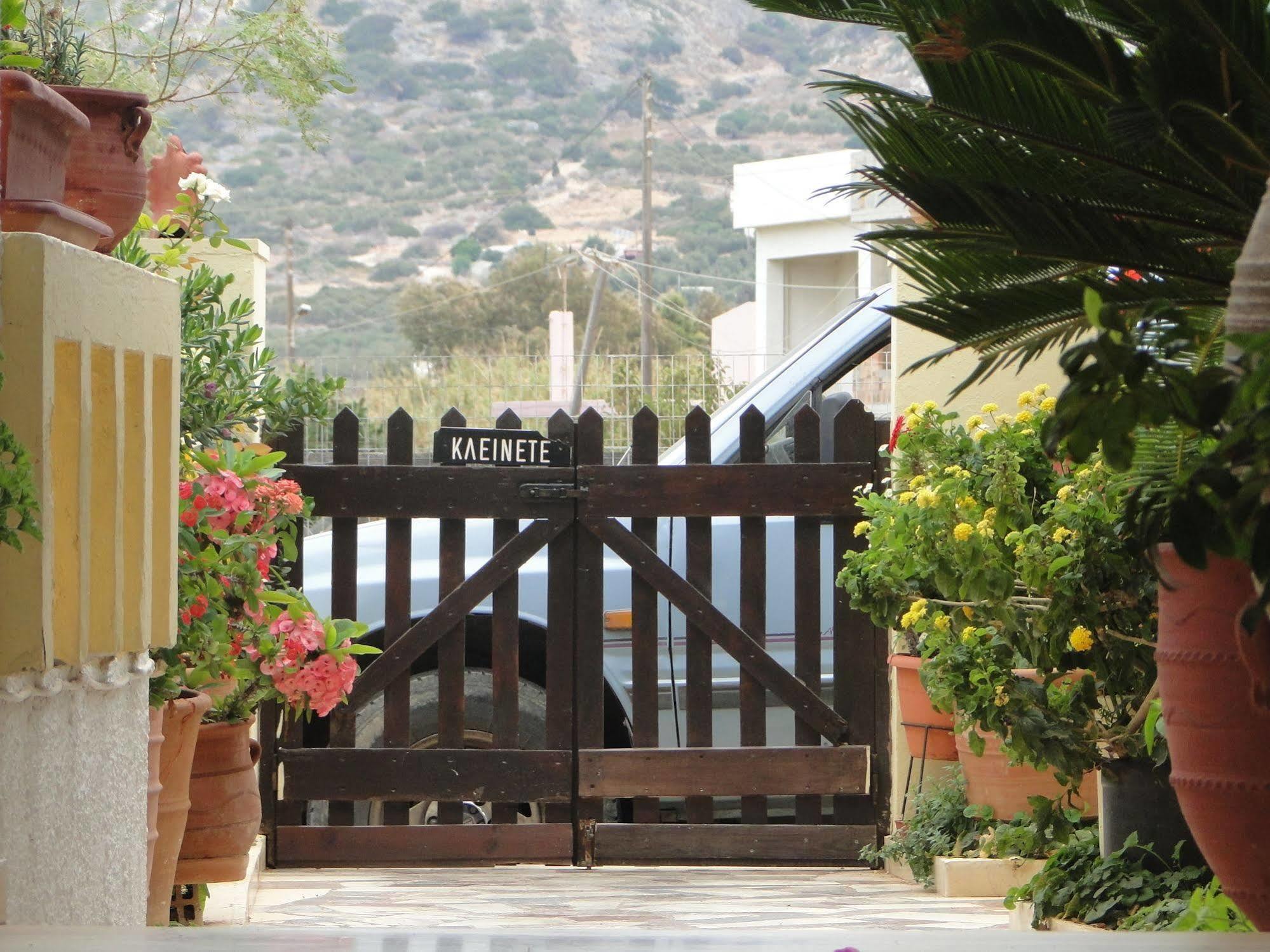 Paradise Inn Milatos Exterior photo
